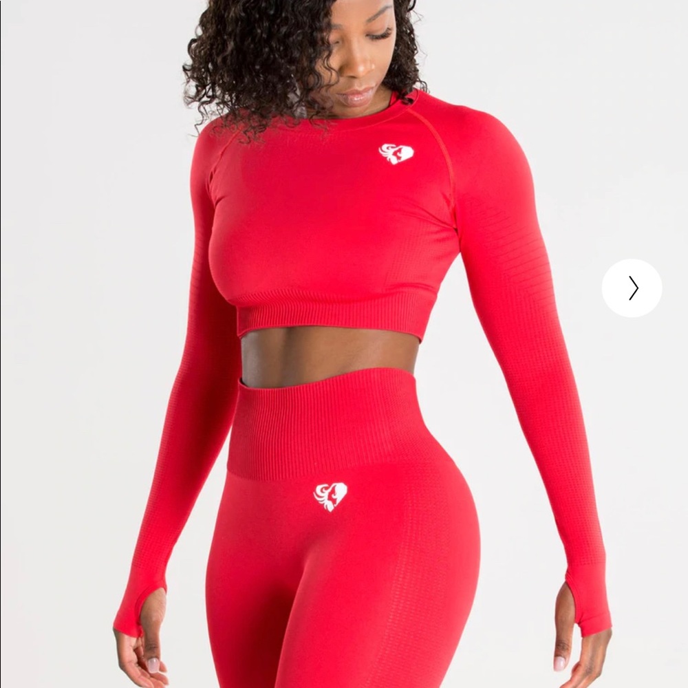 Women’s Best Workout Set Long Sleeve Crop Top + Leggings